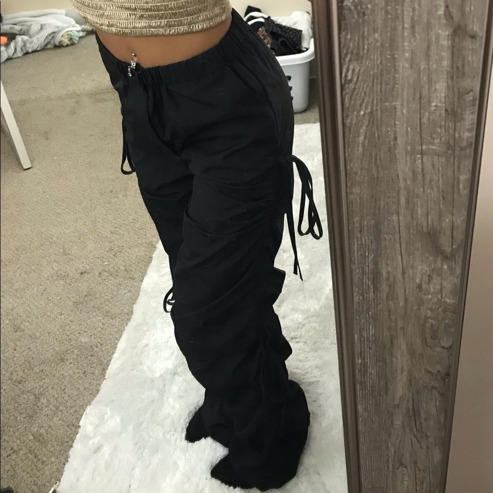 Black tie detailed cargo pants with clasp, flattering waist band